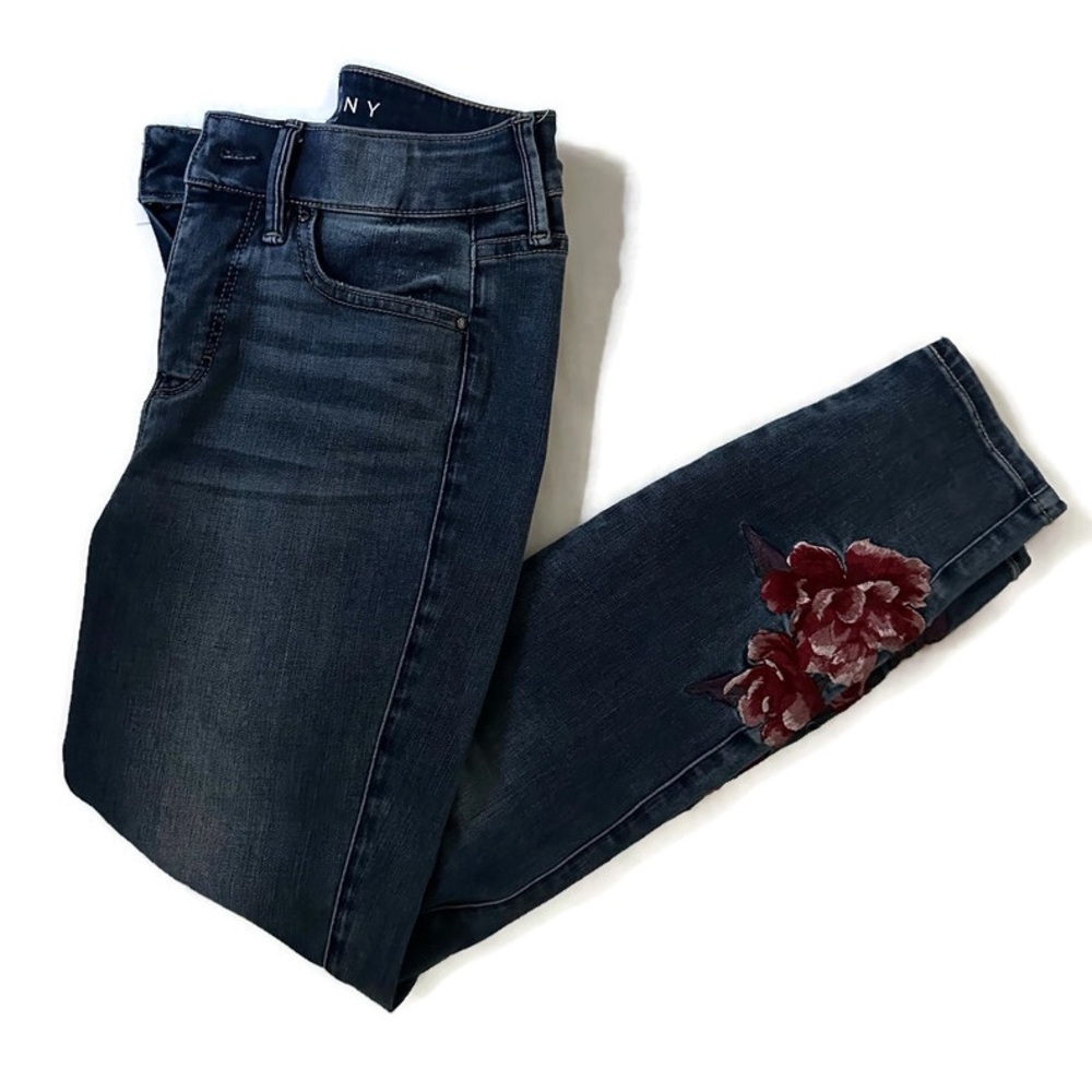 White House Black Market The Skinny Embroidered Ankle Jeans 0P